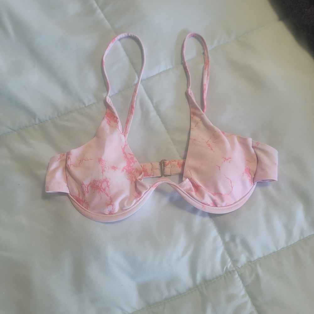 Elegant Pink Marble Women's Bikini Top